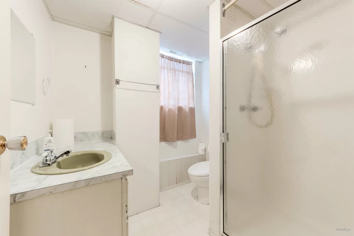 Primary Bedroom Photo of 1632 Como Lake Avenue, Coquitlam, BC