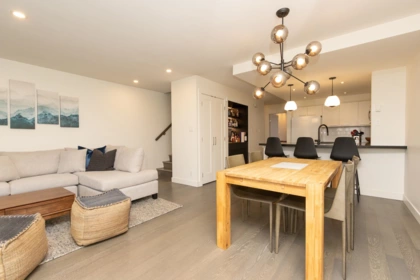 Breakfast Nook Photo of 3062 Willow Street, Vancouver, BC