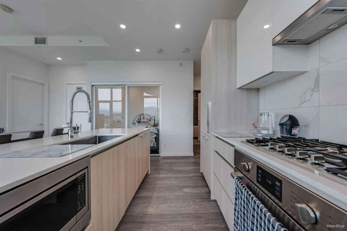 Swimming Pool Photo of 2901 5333 Goring Street, Burnaby, BC