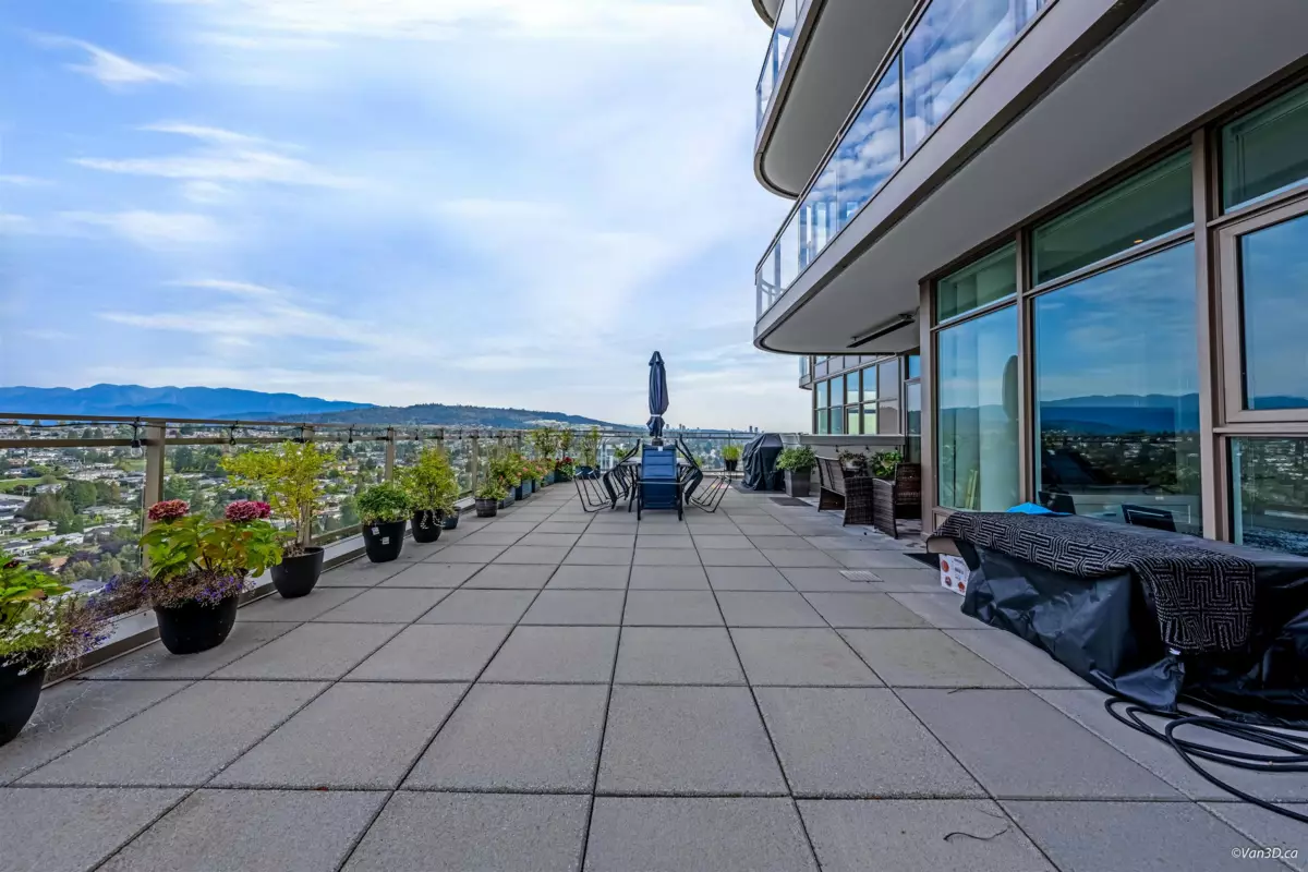 Walk-In Closet Photo of 2901 5333 Goring Street, Burnaby, BC