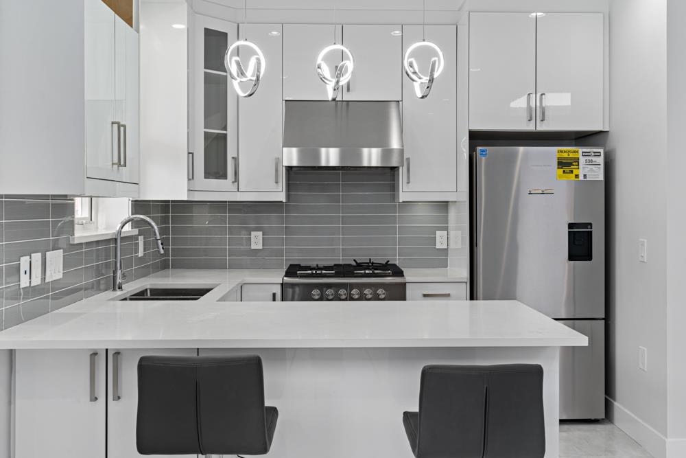 Front Yard Photo of 6749 Knight Street, Vancouver, BC