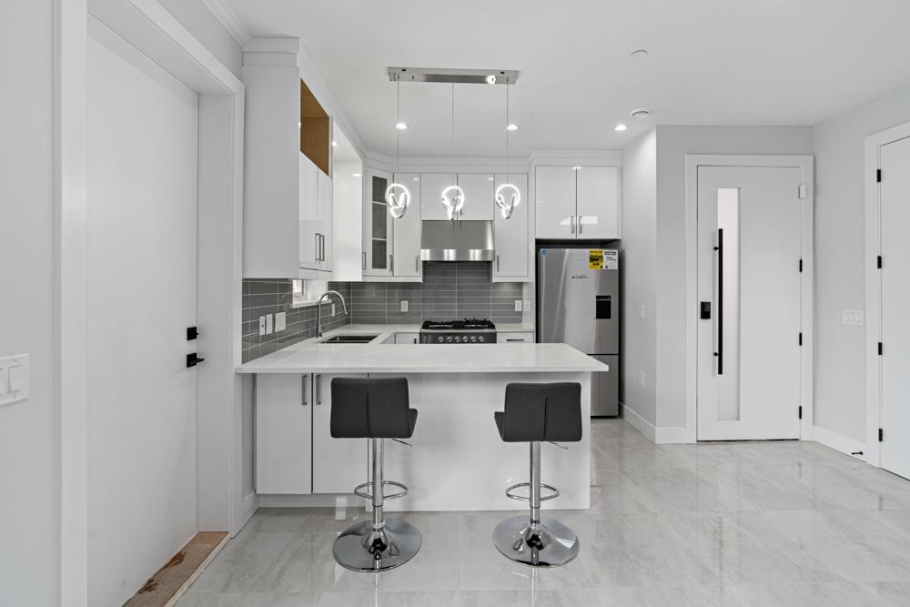 Garden / Landscaping Photo of 6749 Knight Street, Vancouver, BC