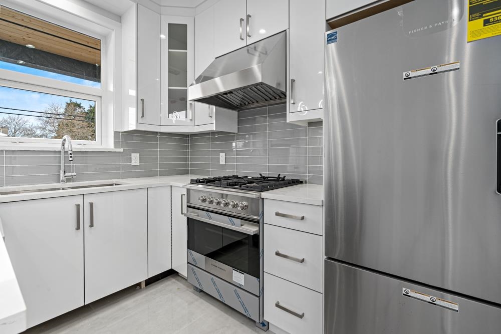 Outdoor Deck Photo of 6749 Knight Street, Vancouver, BC