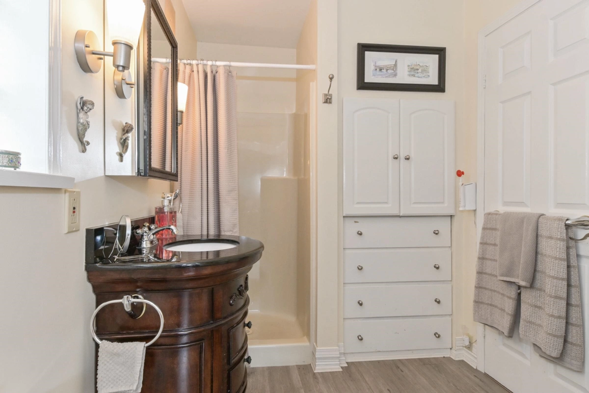 Laundry Room Photo of 35042 Sward Road, Mission, BC