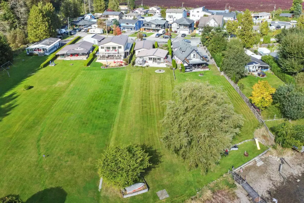 Outdoor Kitchen Photo of 35042 Sward Road, Mission, BC