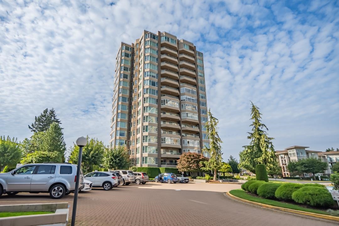 Exterior Front Photo of 902 3150 Gladwin Road, Abbotsford, BC