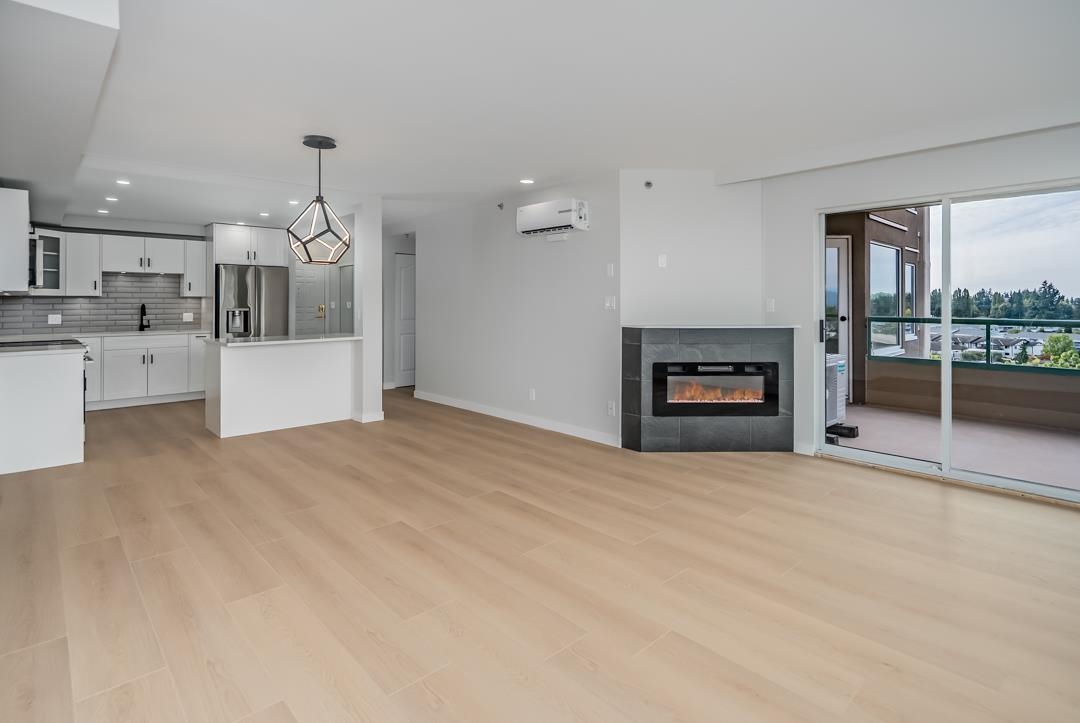 Family Room Photo of 902 3150 Gladwin Road, Abbotsford, BC