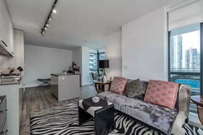 701 4488 Juneau Street, Burnaby, BC, Burnaby — Apartment/Condo for sale