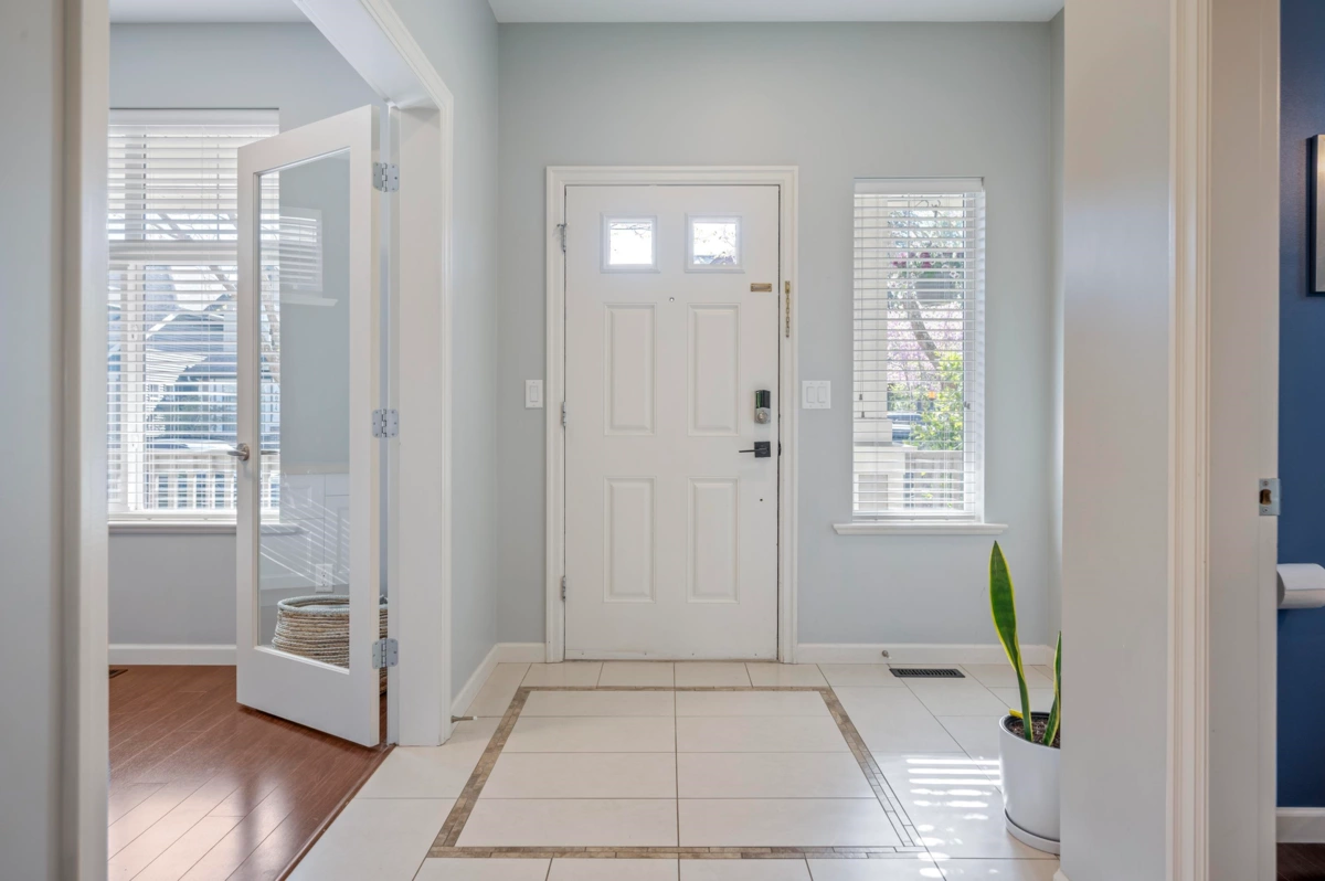 Dining Area Photo of 6867 208a Street, Langley, BC