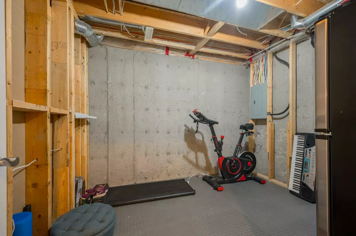 Front Yard Photo of 6867 208a Street, Langley, BC