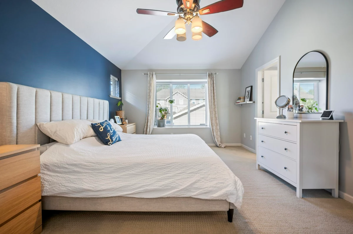 Guest Bathroom Photo of 6867 208a Street, Langley, BC