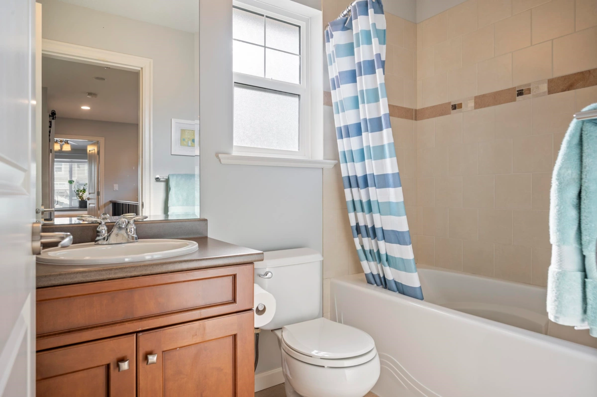 Hallway Photo of 6867 208a Street, Langley, BC