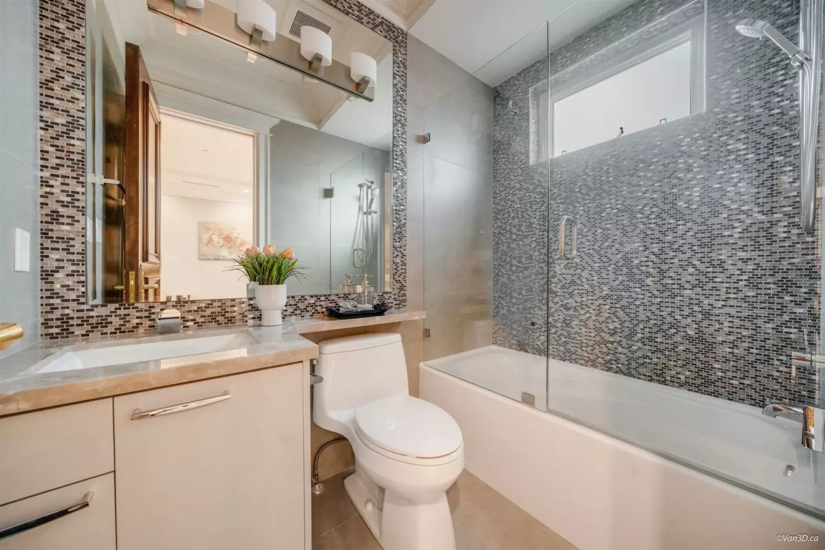 Outdoor Patio Photo of 1332 W 47th Avenue, Vancouver, BC