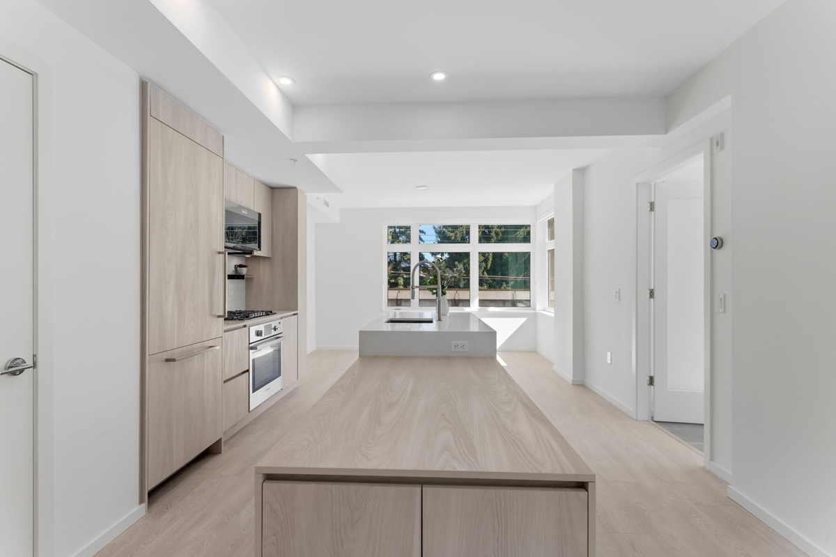 Breakfast Nook Photo of 204 3264 Vanness Avenue, Vancouver, BC