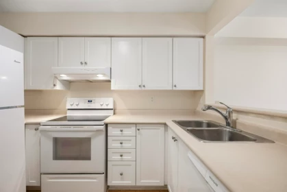 305 14355 103 Avenue, Surrey, BC, Surrey — Apartment/Condo for sale