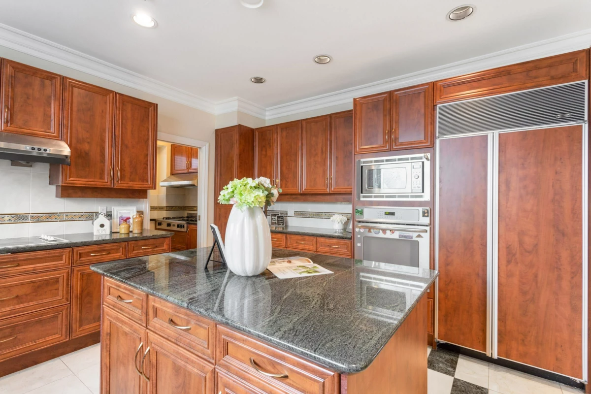 Guest Bathroom Photo of 1088 W 42nd Avenue, Vancouver, BC