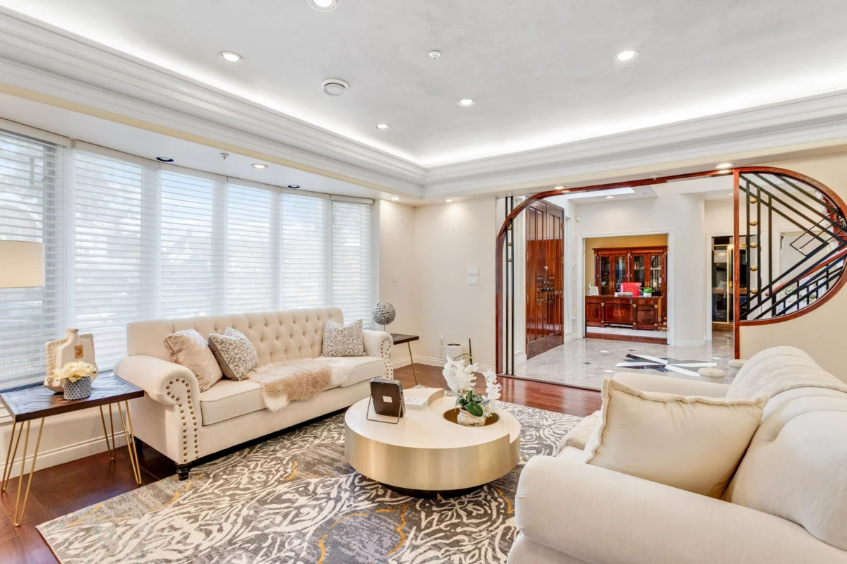 Kitchen Island Photo of 1088 W 42nd Avenue, Vancouver, BC