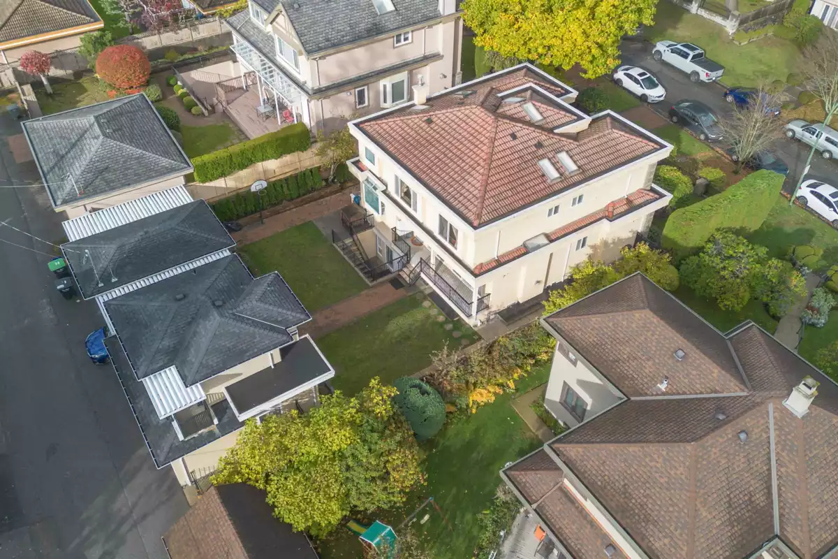 Living Room Photo of 1088 W 42nd Avenue, Vancouver, BC