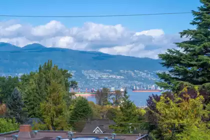 3838 W 15th Avenue, Vancouver, BC, Vancouver — Single Family Residence for sale
