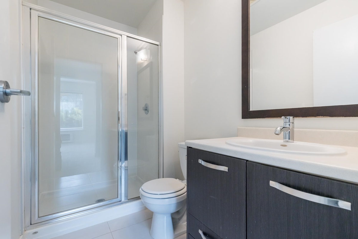 Entry Foyer Photo of 113 33539 Holland Avenue, Abbotsford, BC