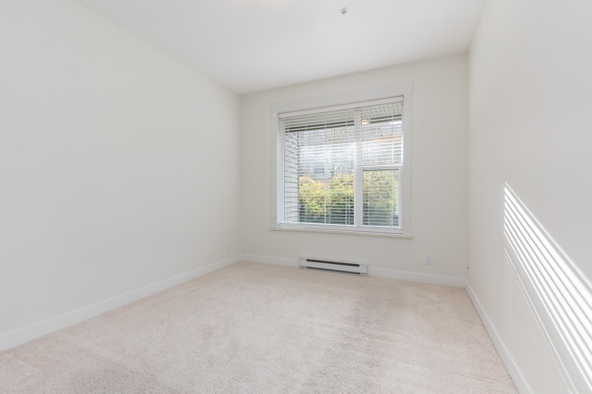 Laundry Room Photo of 113 33539 Holland Avenue, Abbotsford, BC