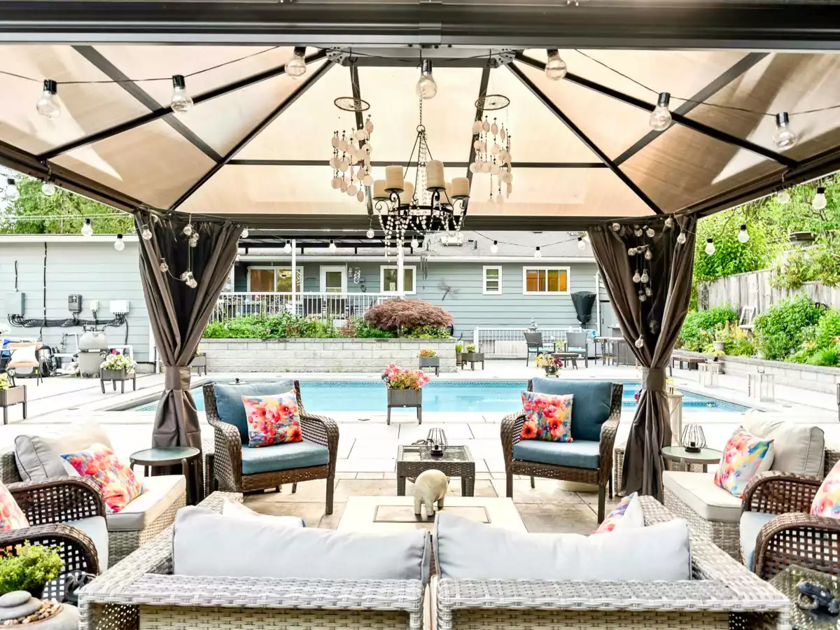 Kitchen Island Photo of 1350 Berkley Road, North Vancouver, BC