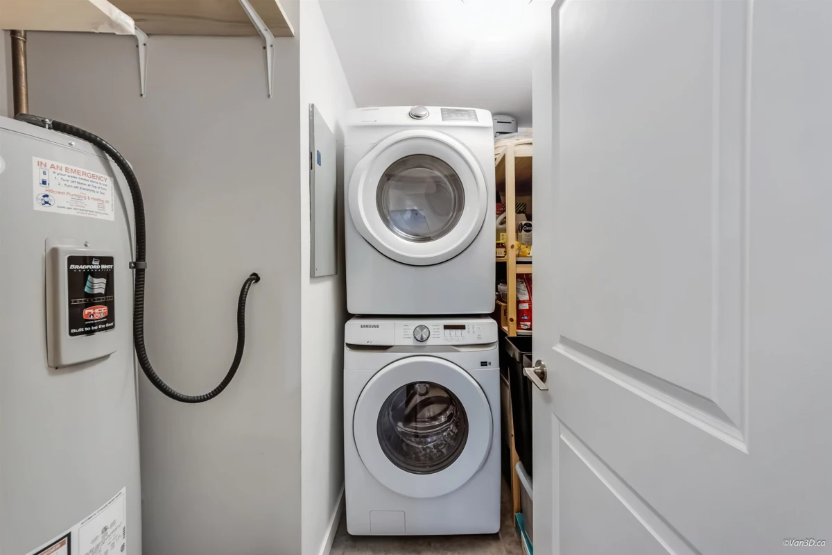 Laundry Room Photo of 207 2288 W 12th Avenue, Vancouver, BC