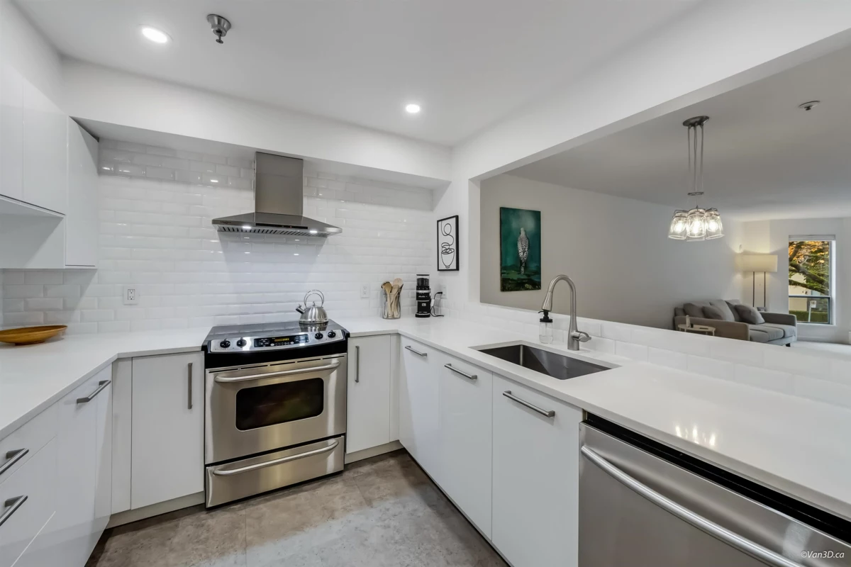 Living Room Photo of 207 2288 W 12th Avenue, Vancouver, BC