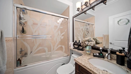 Basement Recreation Room Photo of 15038 70 Avenue, Surrey, BC