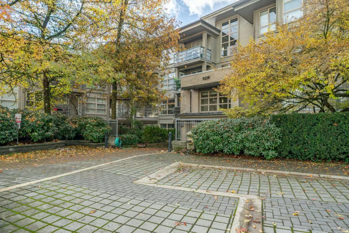 Dining Area Photo of 505 9339 University Crescent, Burnaby, BC