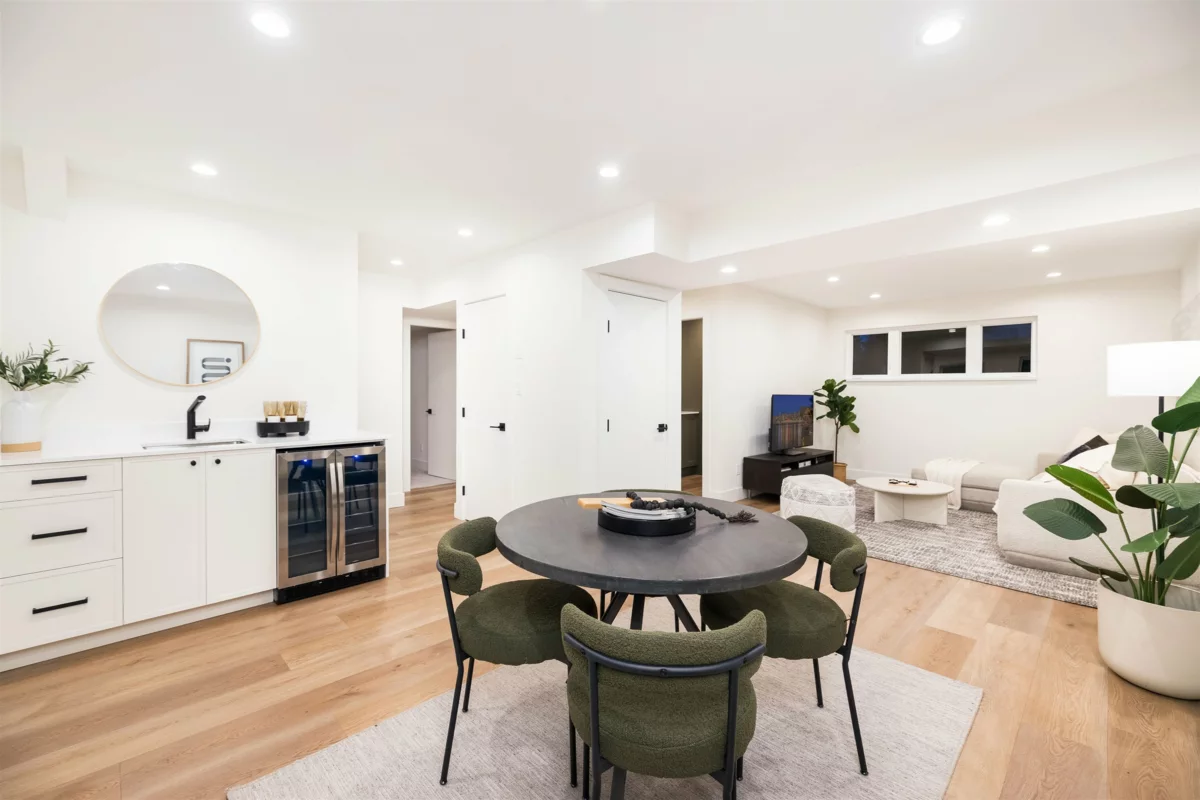 Entry Foyer Photo of 2654 Masefield Road, North Vancouver, BC