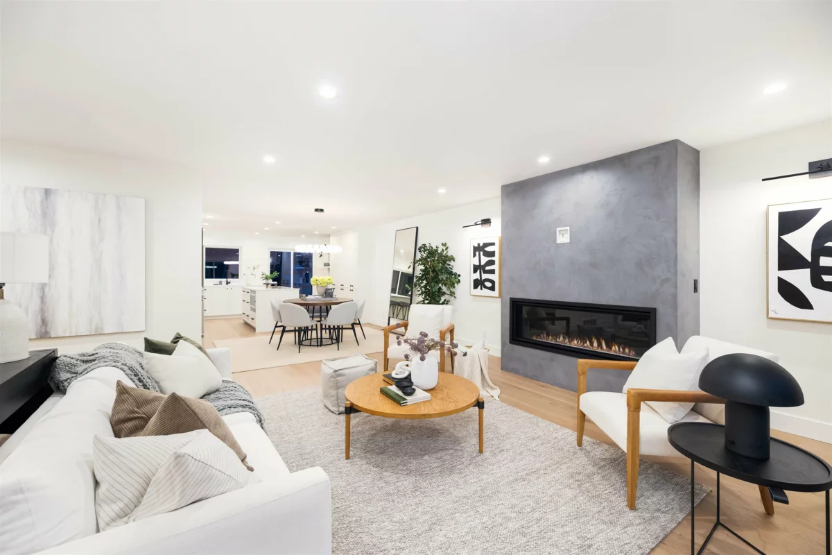 Kitchen Island Photo of 2654 Masefield Road, North Vancouver, BC