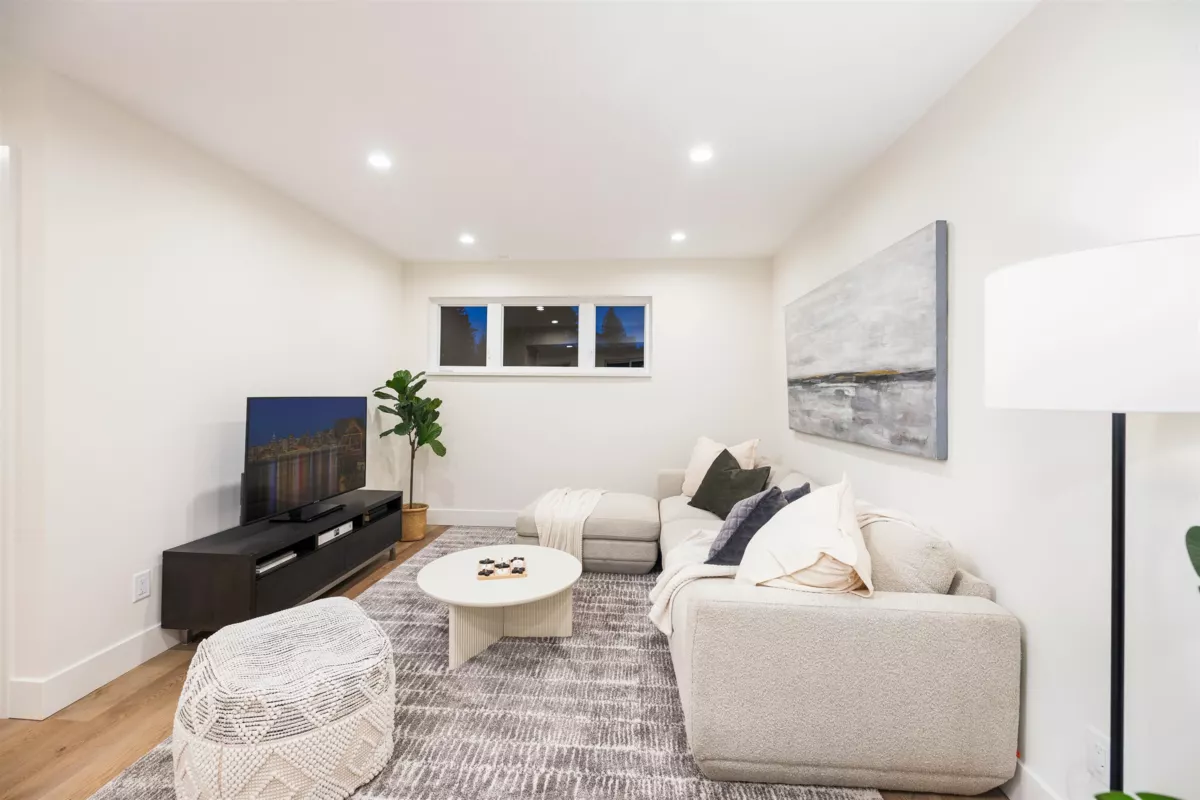 Outdoor Patio Photo of 2654 Masefield Road, North Vancouver, BC