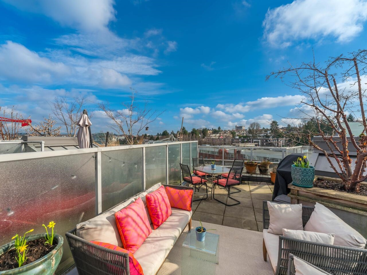 Loft / Bonus Room Photo of 609 417 Great Northern Way, Vancouver, BC