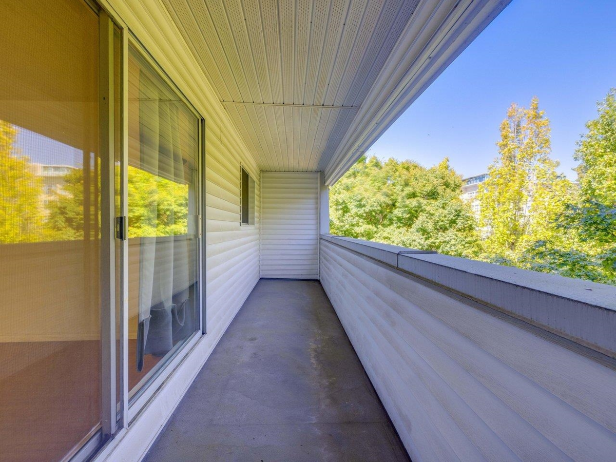 Laundry Room Photo of 301 8760 Westminster Highway, Richmond, BC
