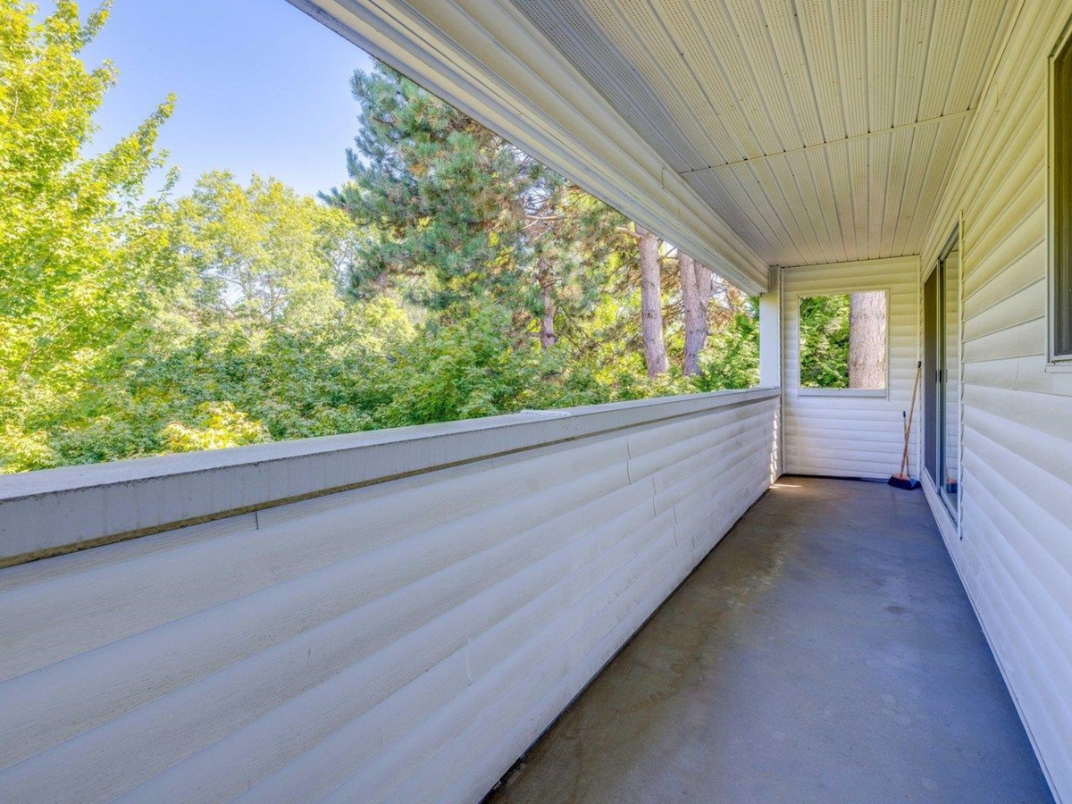 Mudroom Photo of 301 8760 Westminster Highway, Richmond, BC