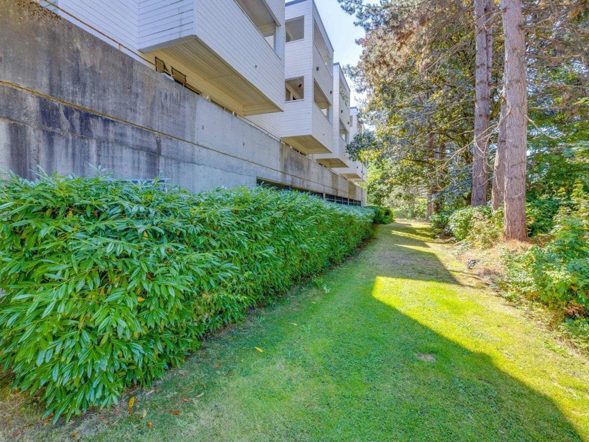 Staircase Photo of 301 8760 Westminster Highway, Richmond, BC