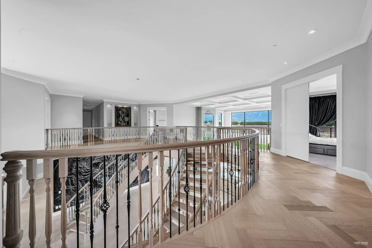 Hallway Photo of 18782 Old Dewdney Trunk Road, Pitt Meadows, BC