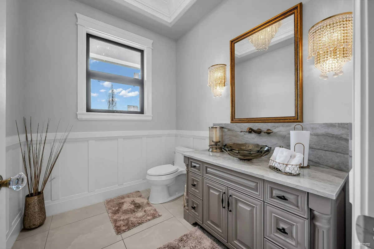 Laundry Room Photo of 18782 Old Dewdney Trunk Road, Pitt Meadows, BC