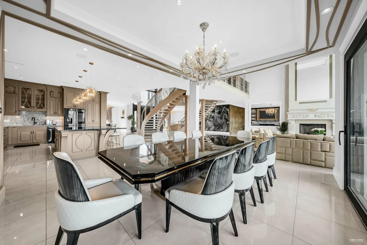 Walk-In Closet Photo of 18782 Old Dewdney Trunk Road, Pitt Meadows, BC