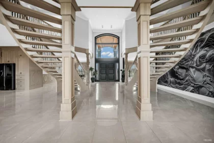 Entry Foyer Photo of 18782 Old Dewdney Trunk Road, Pitt Meadows, BC