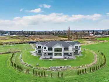 18782 Old Dewdney Trunk Road, Pitt Meadows, BC, Pitt Meadows — Single Family Residence for sale