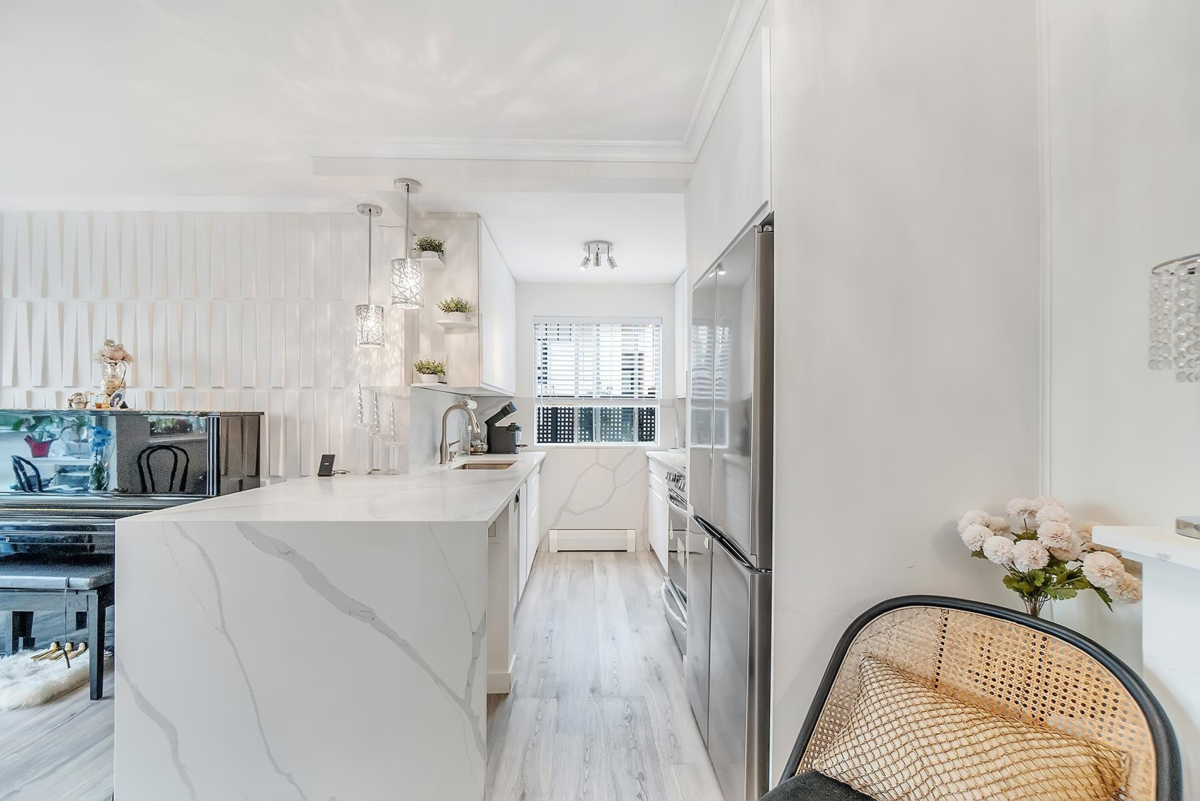 Bedroom 3 Photo of 101 1750 Esquimalt Avenue, West Vancouver, BC