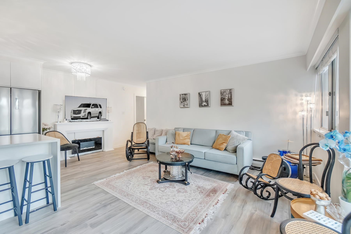 Pantry Photo of 101 1750 Esquimalt Avenue, West Vancouver, BC