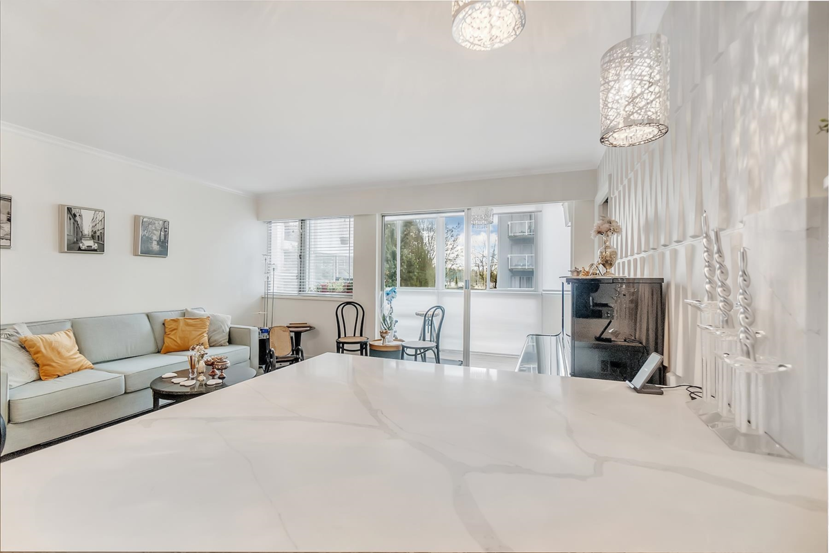 Powder Room Photo of 101 1750 Esquimalt Avenue, West Vancouver, BC