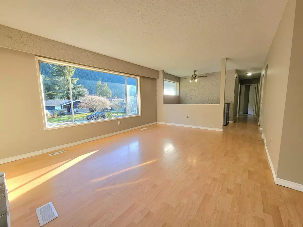 Family Room Photo of 38295 Chestnut Avenue, Squamish, BC