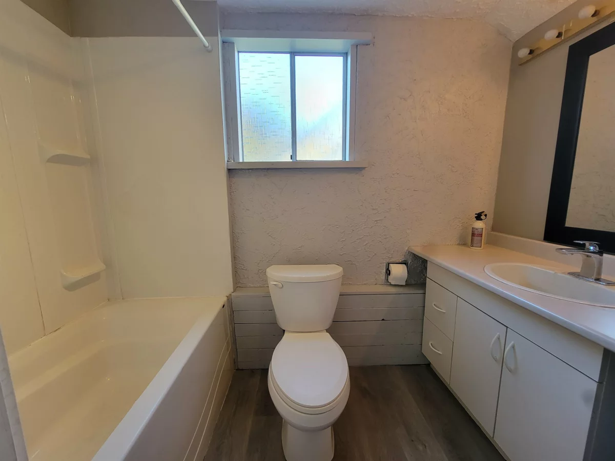 Guest Bathroom Photo of 38295 Chestnut Avenue, Squamish, BC
