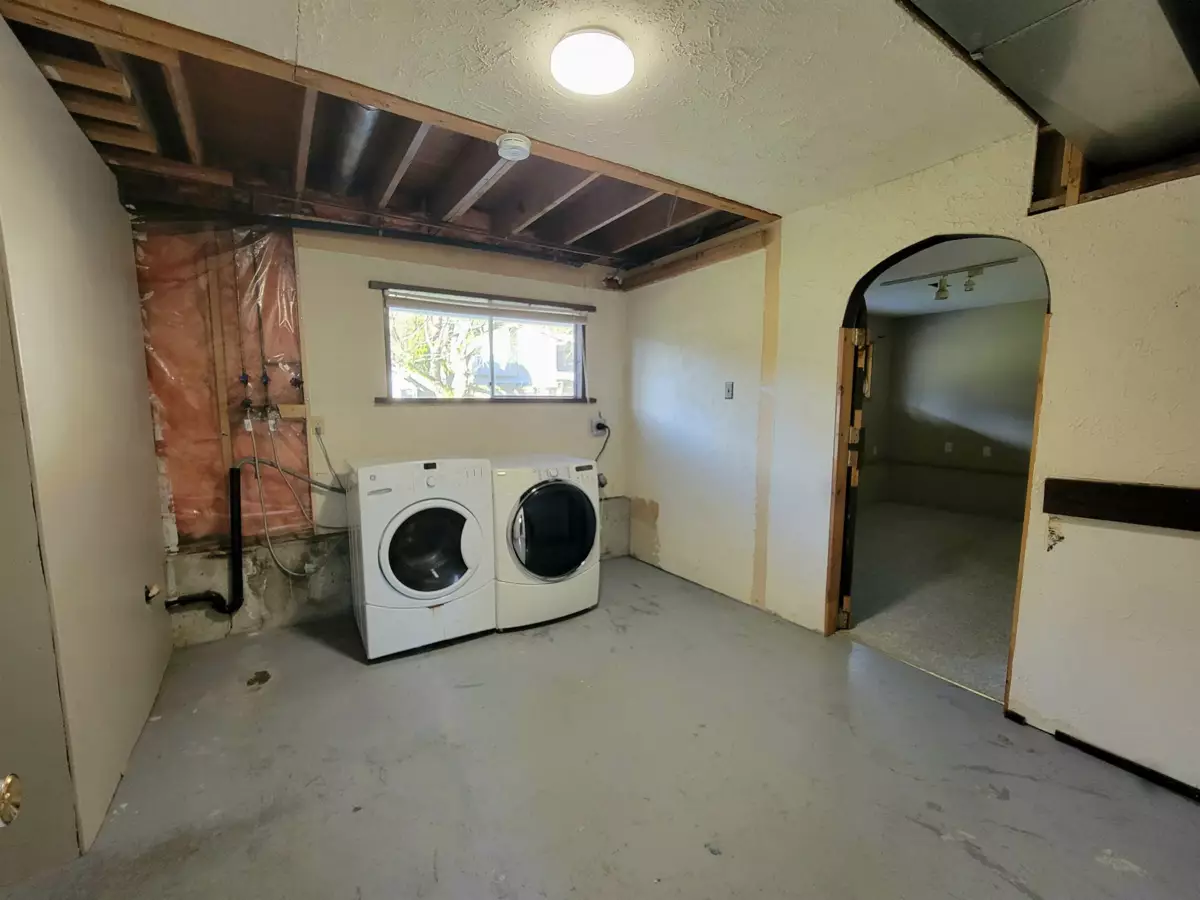 Powder Room Photo of 38295 Chestnut Avenue, Squamish, BC
