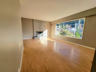 38295 Chestnut Avenue, Squamish, BC, Squamish — Single Family Residence for sale