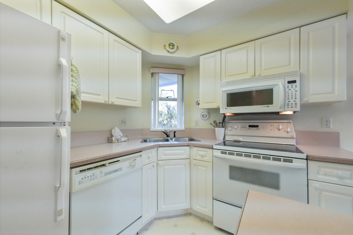 Bedroom 3 Photo of 18 14316 19a Avenue, Surrey, BC